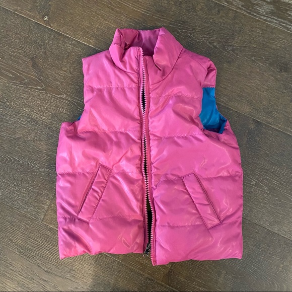 3/$20 Children’s place reversible puffy vest - Picture 2 of 3
